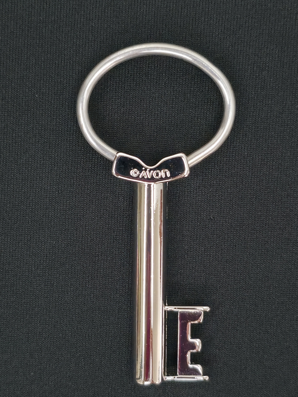 Vintage Avon Initial E Silver Tone Skeleton Key Keychain Pendant Key  MINT3"